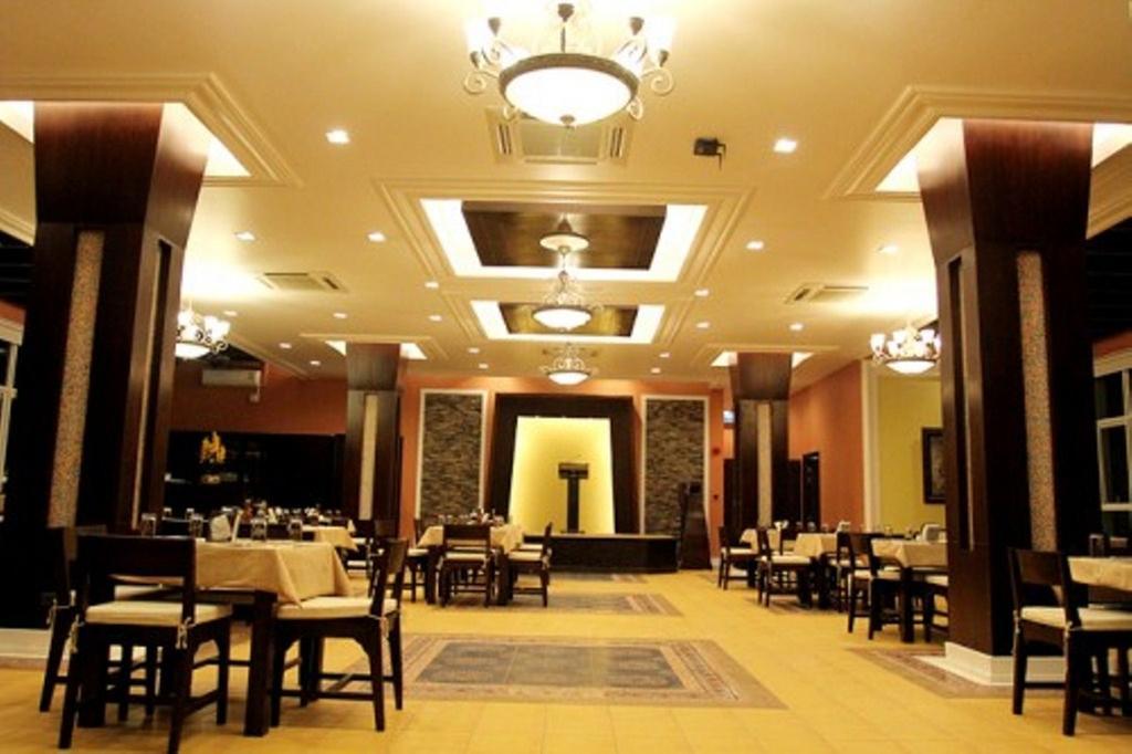 Chour Palace Hotel Мае Сай Екстериор снимка